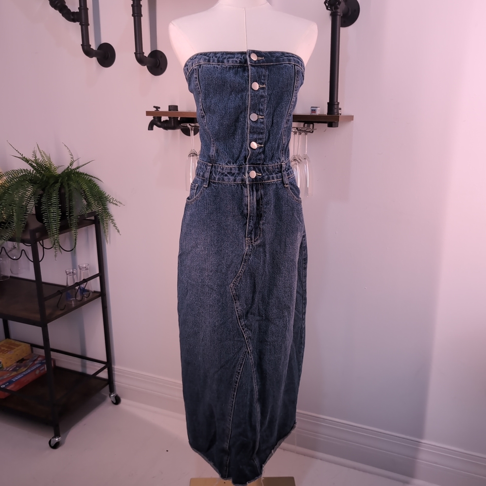 Edgy SHEIN Button-Front Denim Maxi Dress in Dark Wash